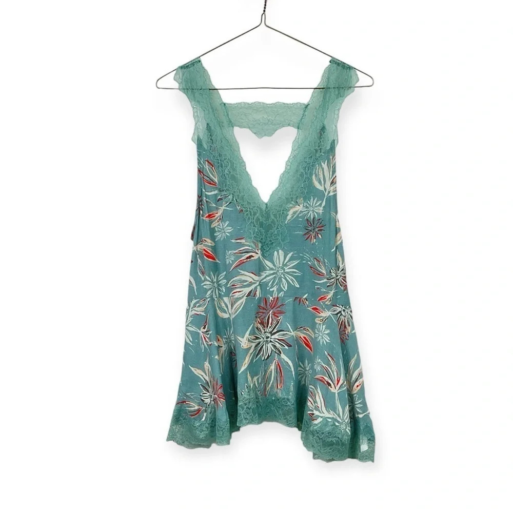Free People Intimately Bellflower Top Seaglass Combo Size XS - Picture 7 of 7
